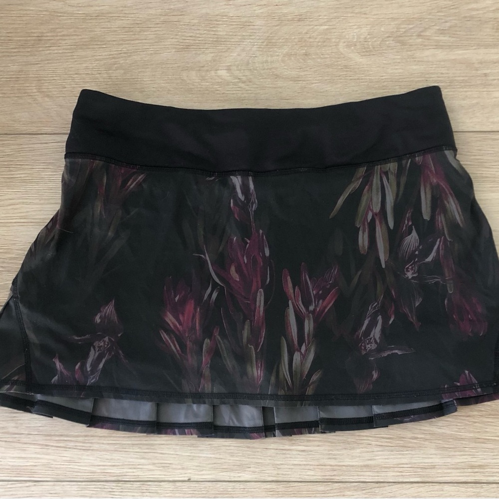 RARE Lululemon Midnight Iris Skirt
